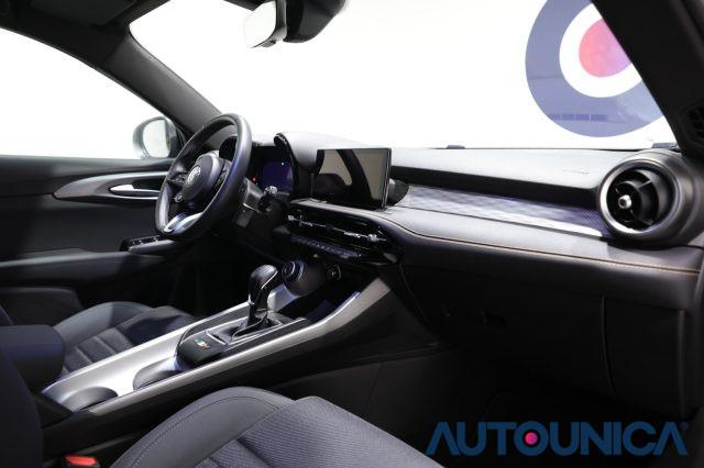 ALFA ROMEO Tonale 1.3 280 CV PHEV AT6 Q4 TRIBUTO ITALIANO