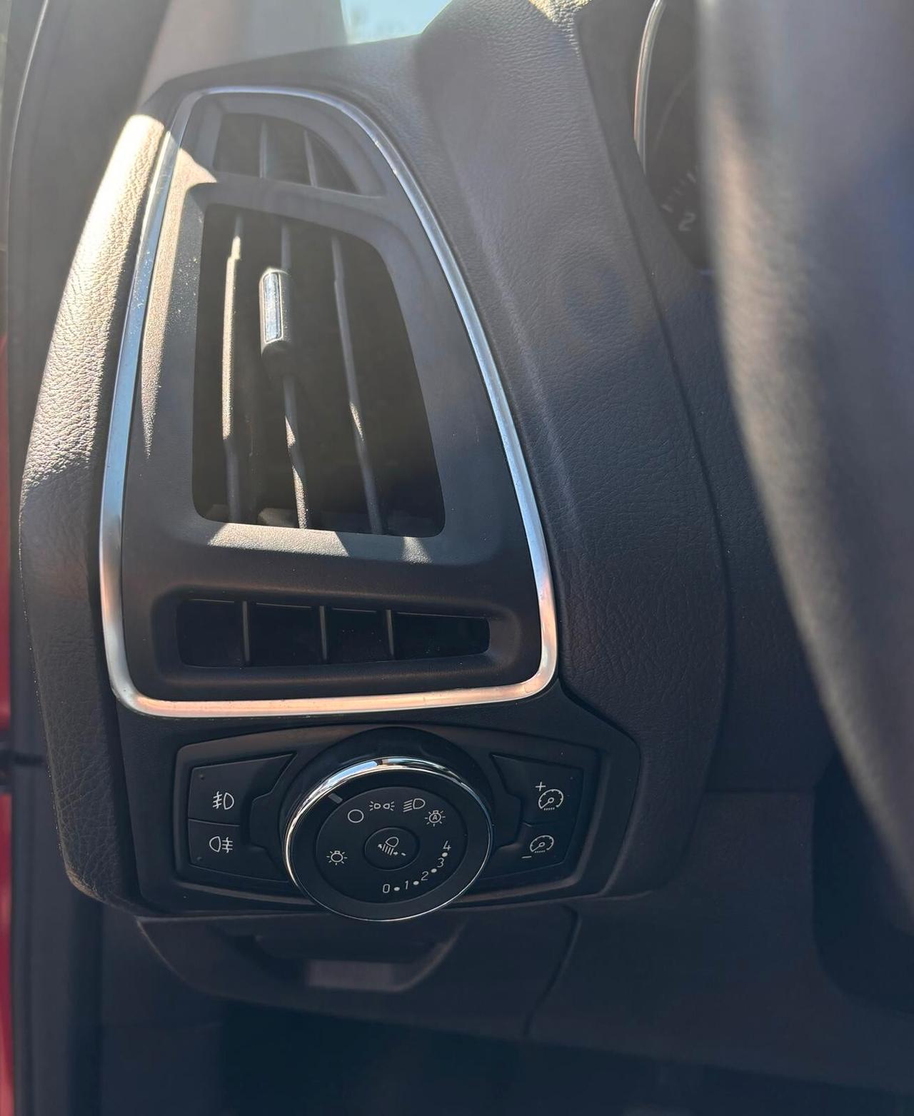 Ford Focus 1.6 EcoBoost 150 CV S&S Titanium km43.000