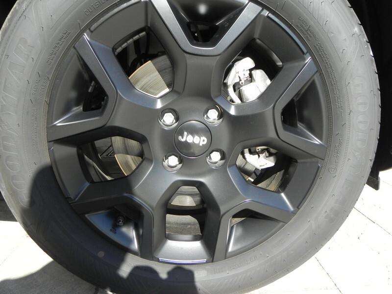 Jeep Avenger 1.2 Turbo 110 CV MHEV DCT BLACK EDITION
