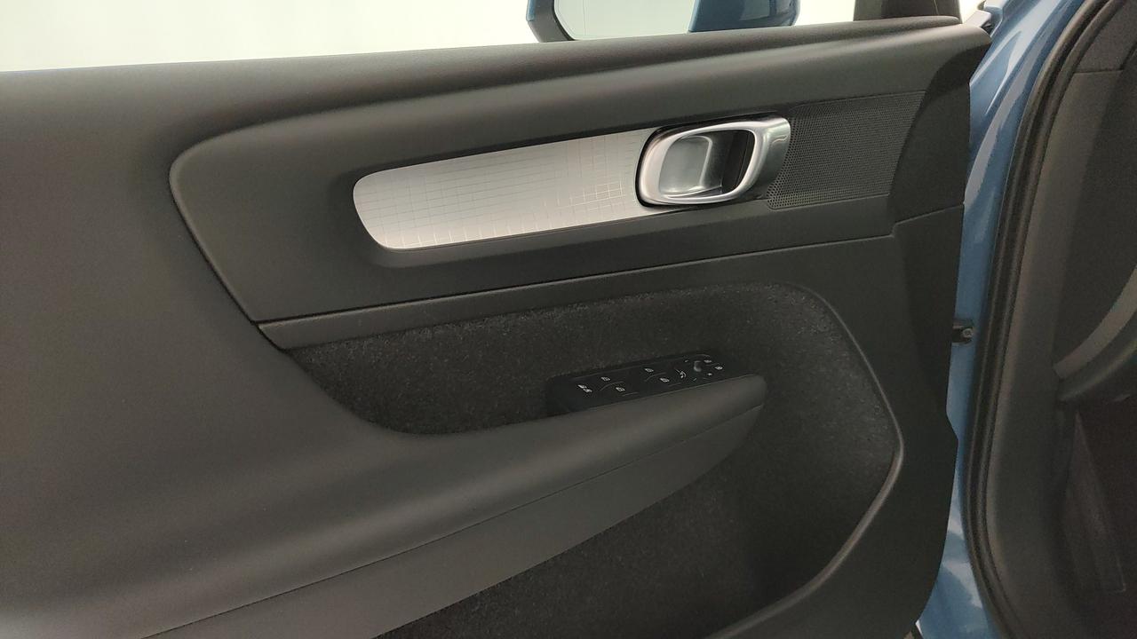 VOLVO XC40 2.0 b3 Core auto