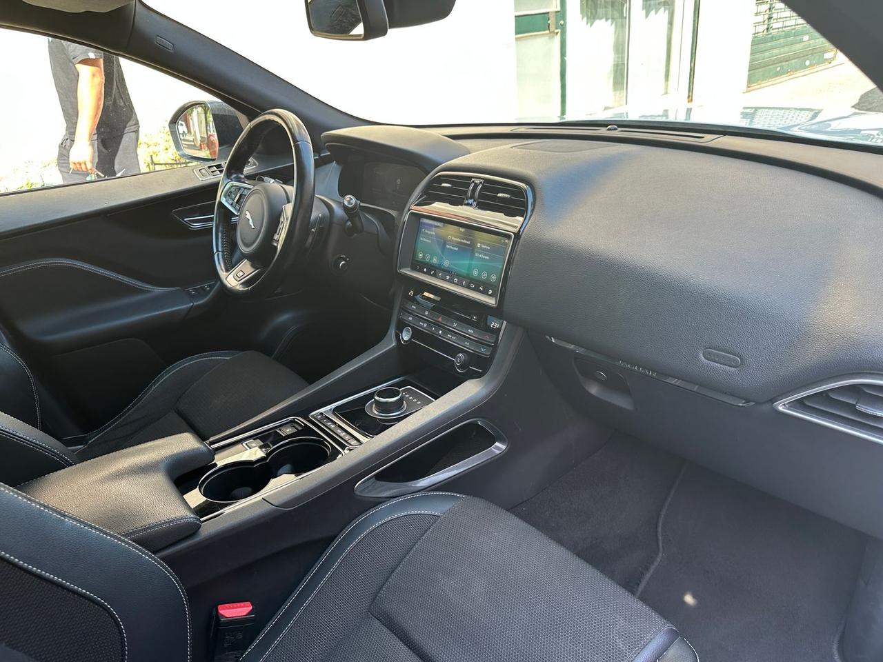 Jaguar F-Pace R-Sport 2.0 20d Turbo #11029