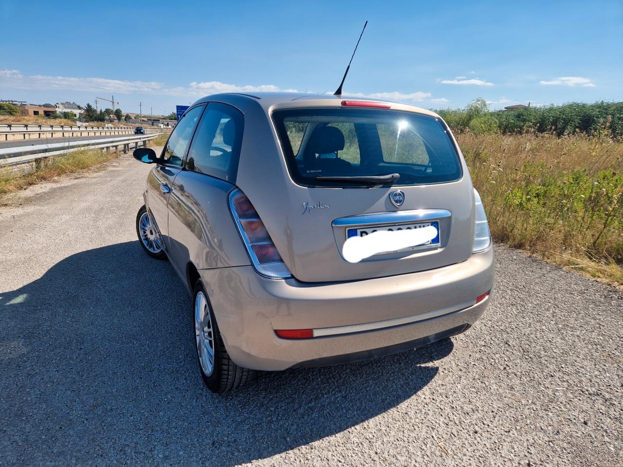 Lancia Ypsilon 1.2 Argento