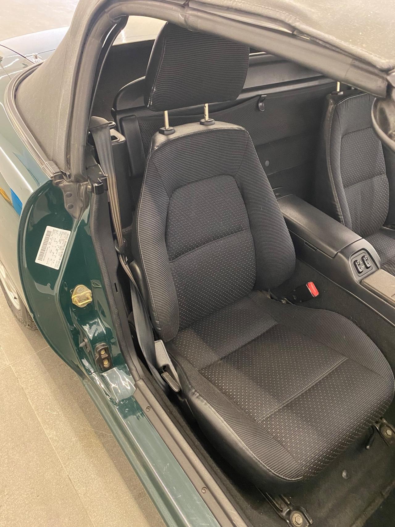 Mazda MX-5 1.6i 16V cat