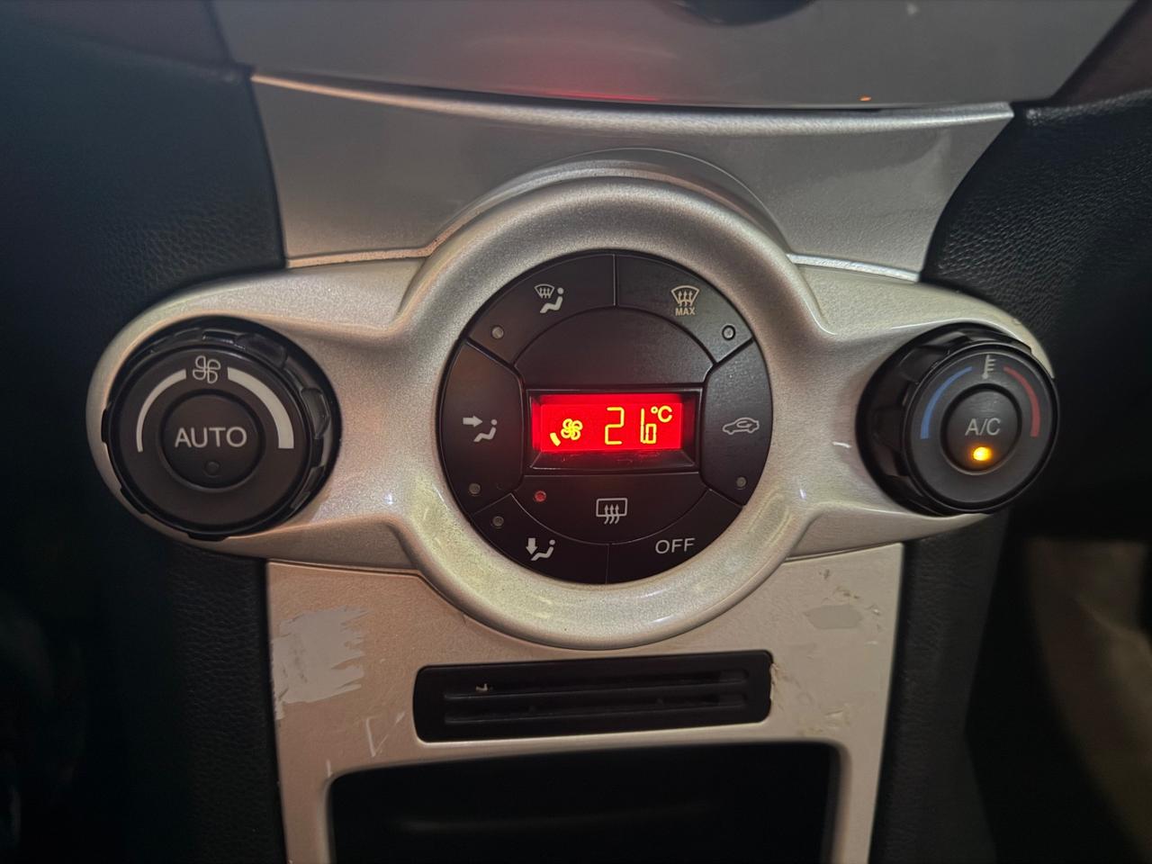 Ford Fiesta 1.6 TDCi 95CV 3porte INDIVIDUAL ST-LINE