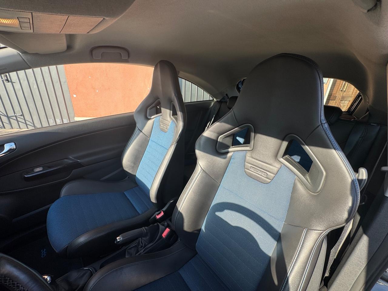 Opel Corsa 1.6 T 192CV 3 porte OPC