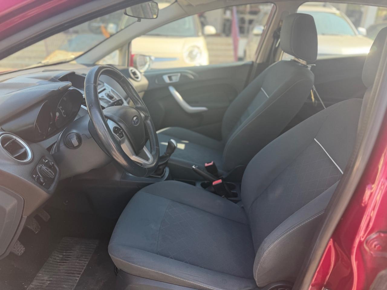 Ford Fiesta Ikon 1.4 TDCi 70CV 5 porte