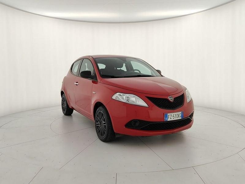 Lancia Ypsilon 1.2 69 CV 5 porte S&S Gold - OK PER NEOPATENTATI