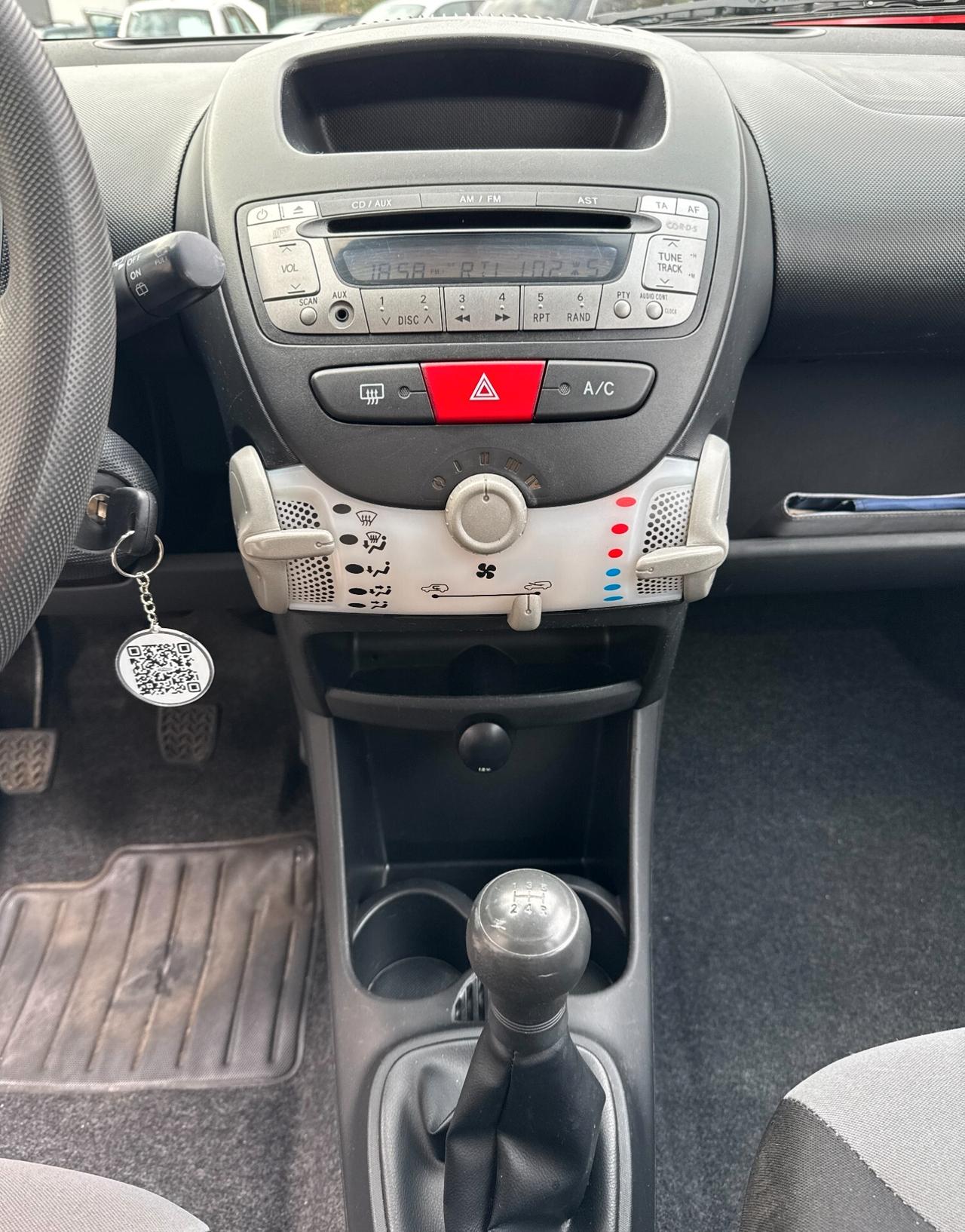 Peugeot 107 1.0 50kW 5P Benz *UNICO PROPRIETARIO*