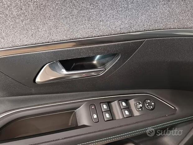 Peugeot 3008 Hybrid 225 e-EAT8 GT