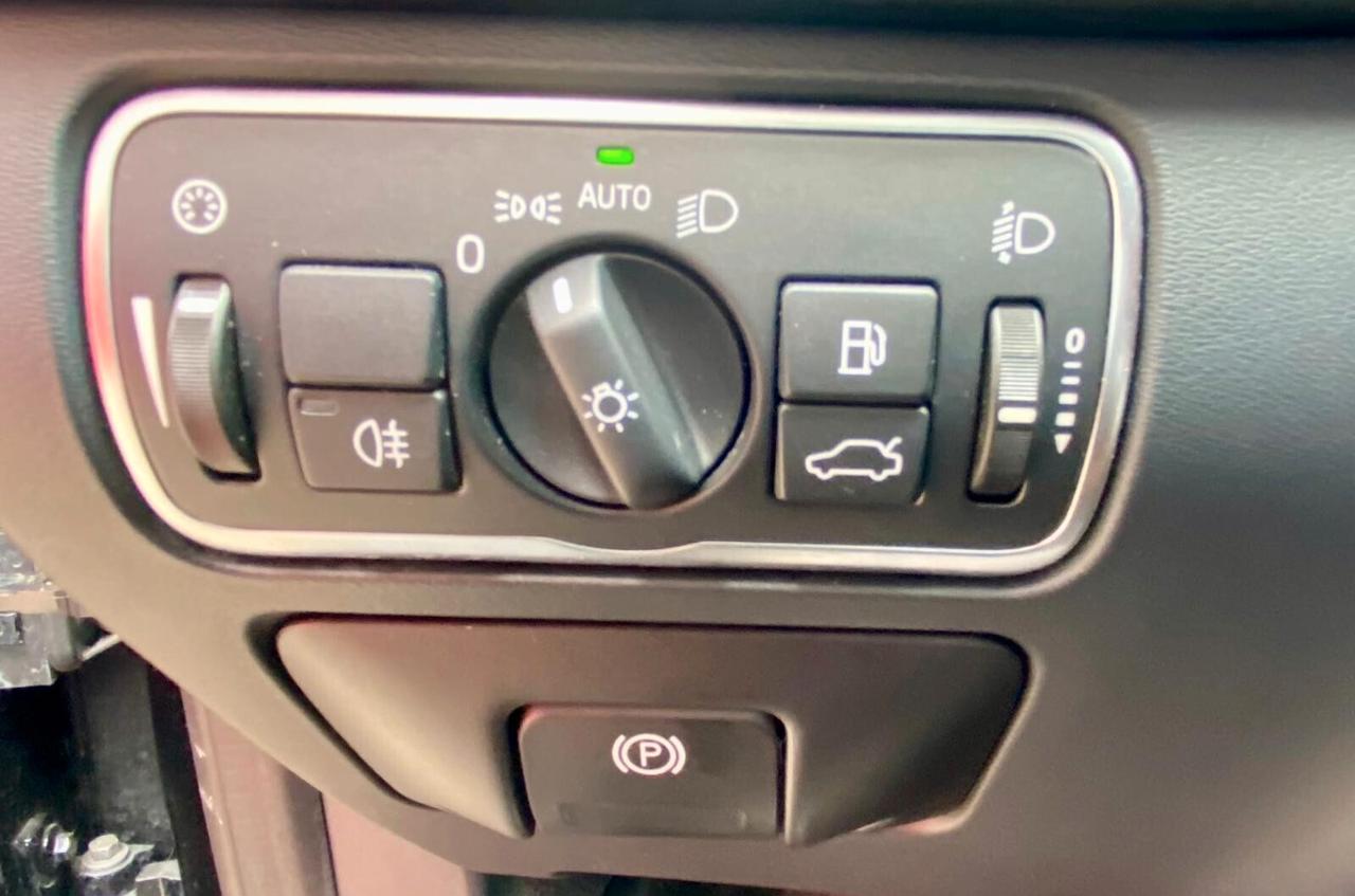 Volvo XC 60 XC60 D3 Geartronic R-design Momentum