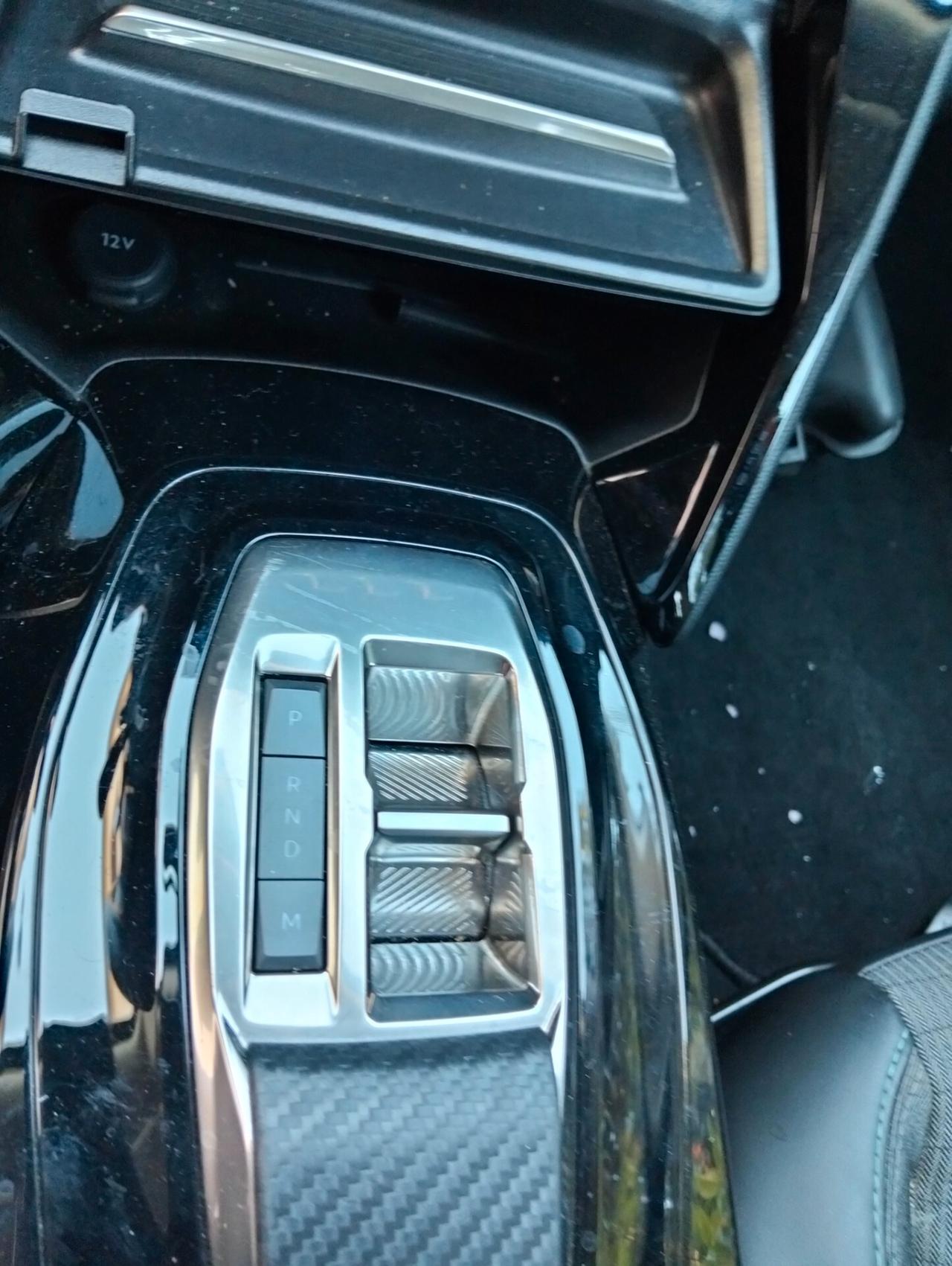 Peugeot 2008 1.5 HDi 130cv EAT8 2022 Motore ?