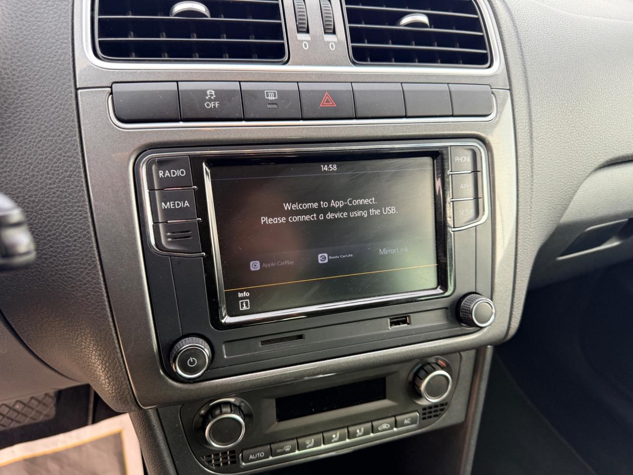 Volkswagen Polo 1.4 DSG 3p. Highline “POCHI KM”