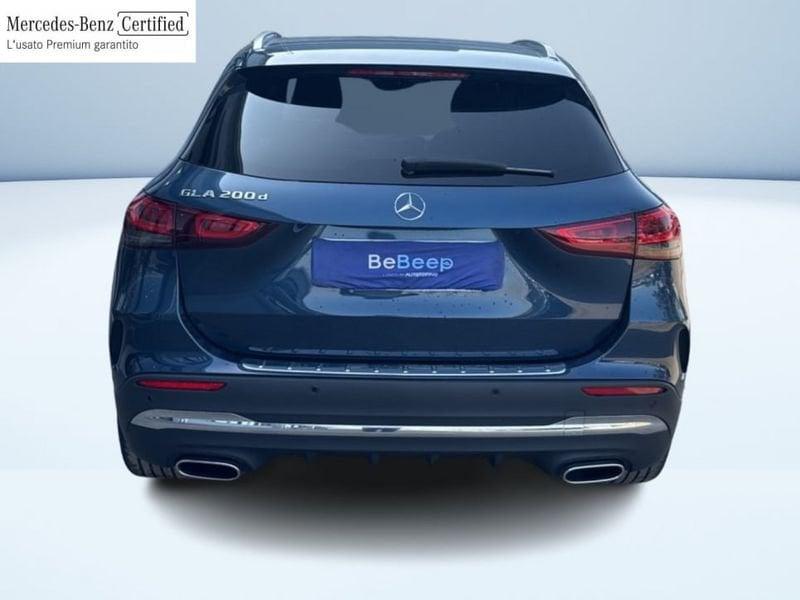 Mercedes-Benz GLA 200 D PREMIUM AUTO