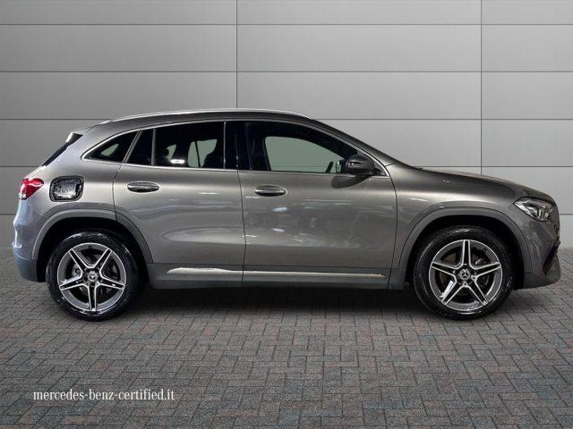 MERCEDES-BENZ GLA 250 e hybrid EQ Premium