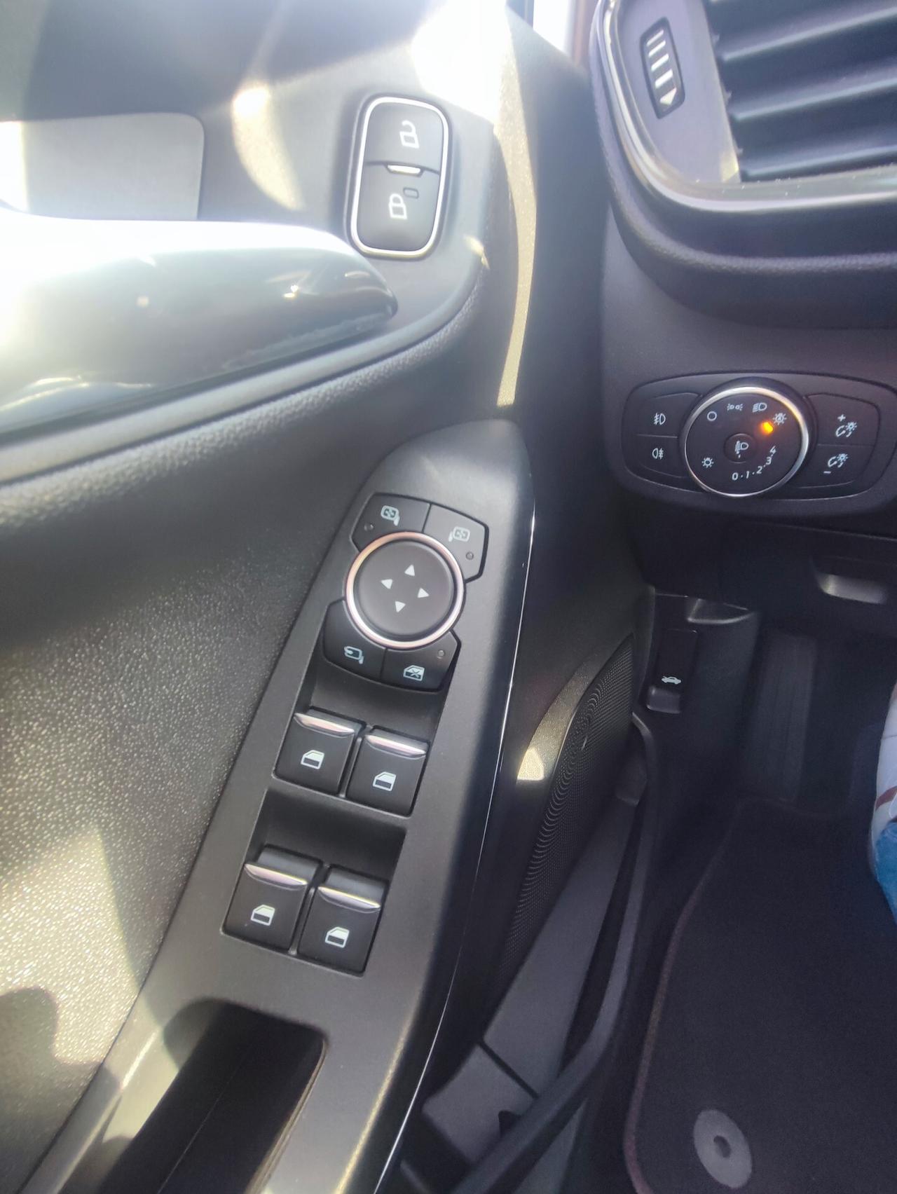 Renault Clio 1.2 5 PT Costume National