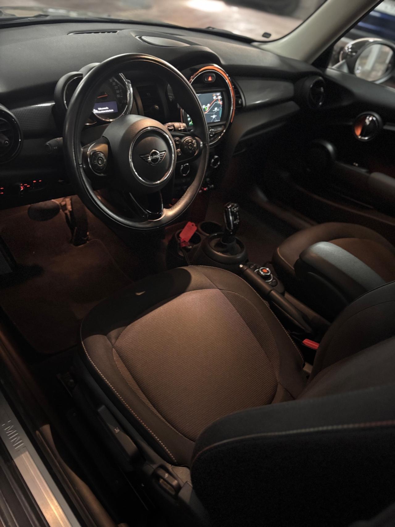 Mini 1.5 Cooper benzina Baker Street 136 cv