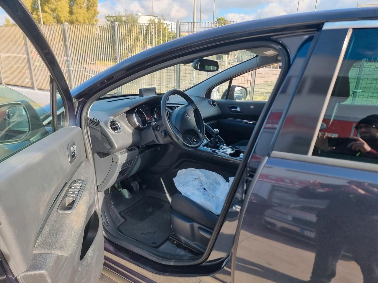 Peugeot 3008 1.6 HDi 115CV Active