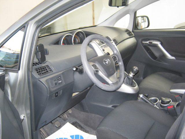 TOYOTA Verso 2.0 D Active 7 posti