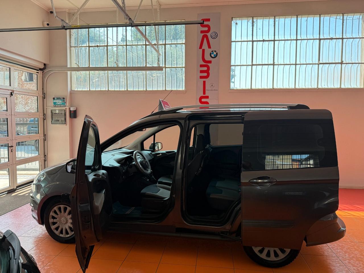 Ford Tourneo Courier 1.5 TDCI 75 CV Plus