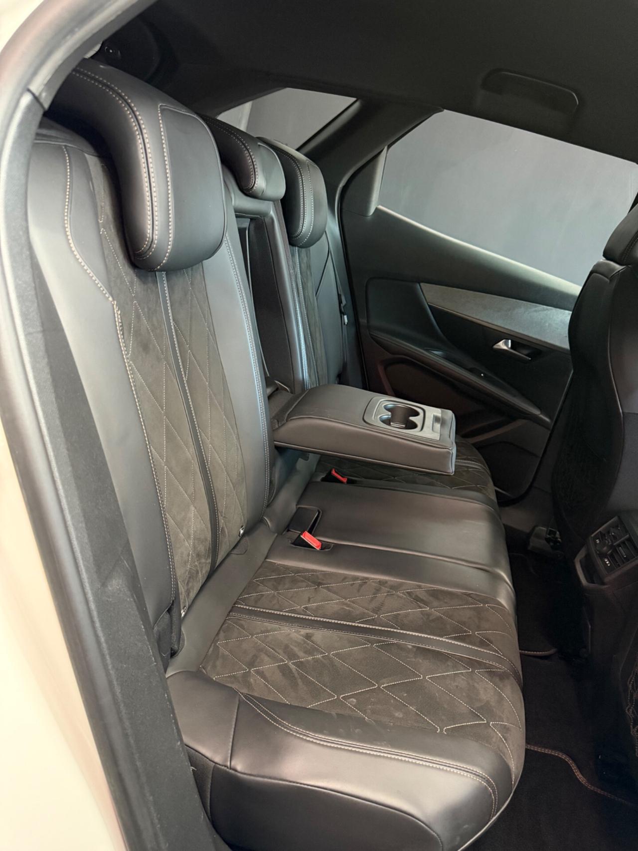 Peugeot 3008 BlueHDi 180 CV EAT8 GT 2018