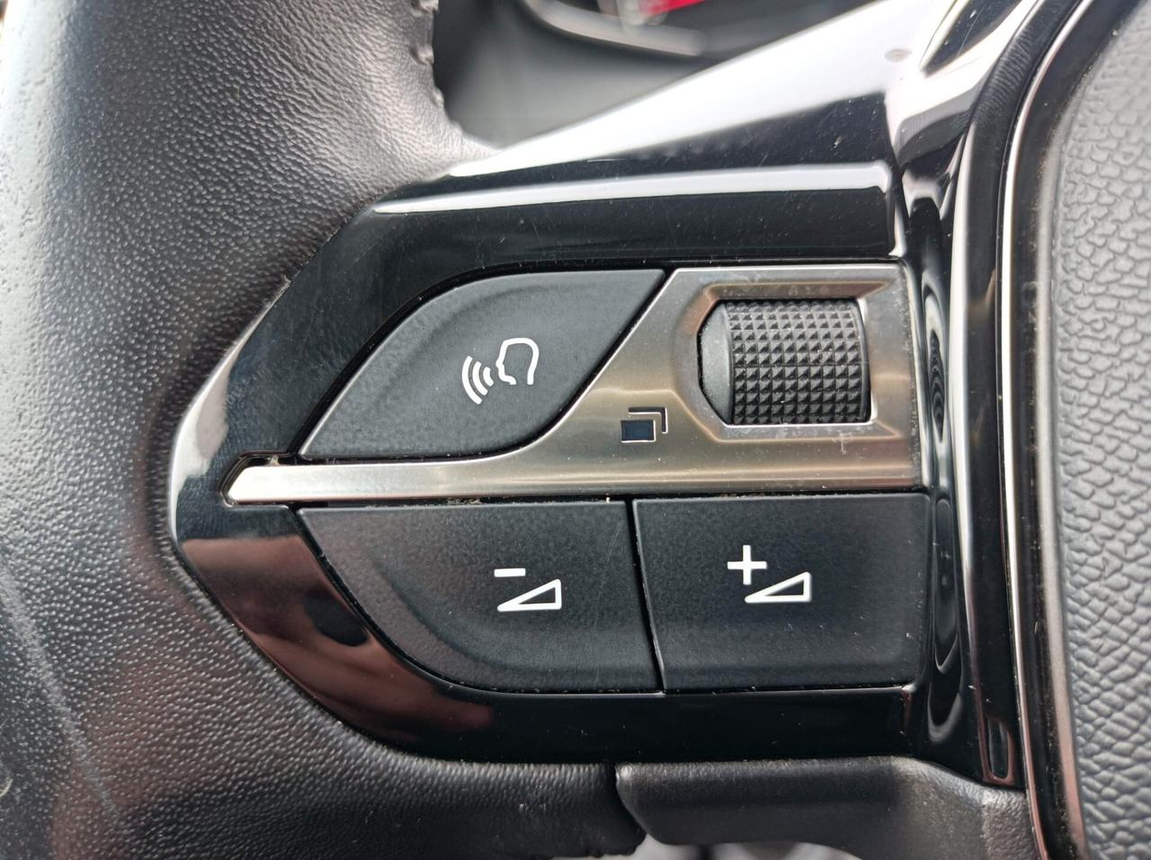 Peugeot 208 BlueHDi 100 Stop&Start 5 porte Allure