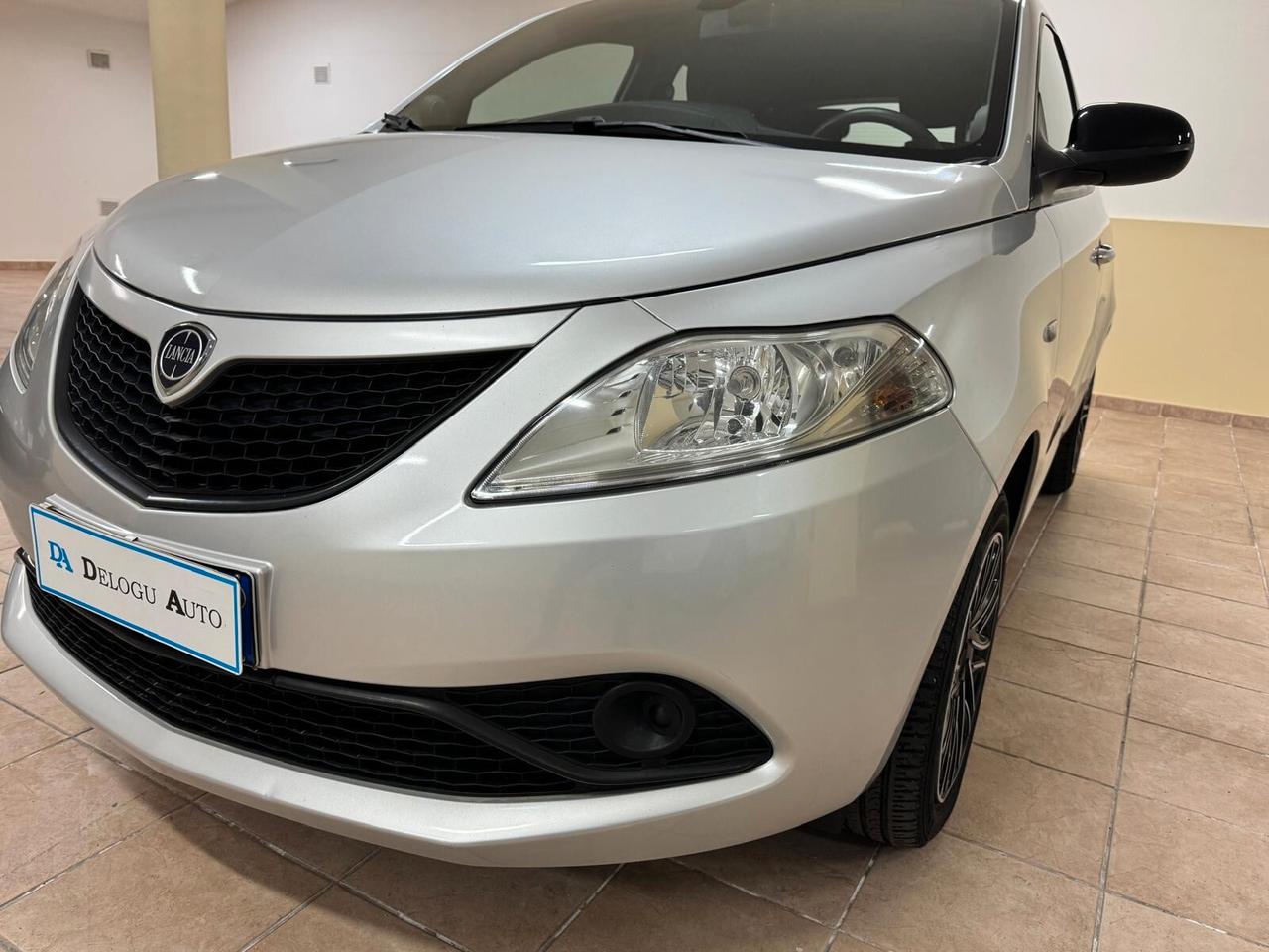 Ypsilon 1.2 69 CV 5 porte S&S Gold AZIENDALE