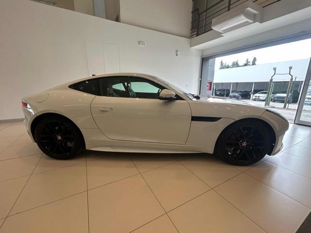 JAGUAR F-Type 2.0 aut. Coupé Chequered Flag