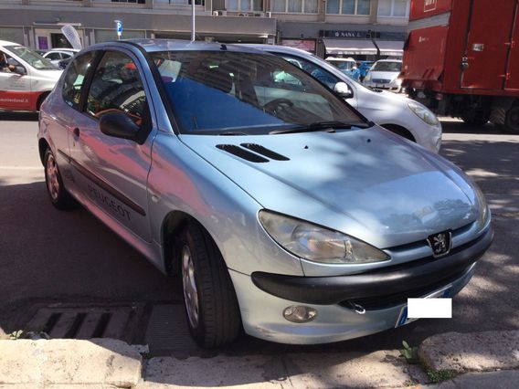 Peugeot 206 1.1 3p. XR
