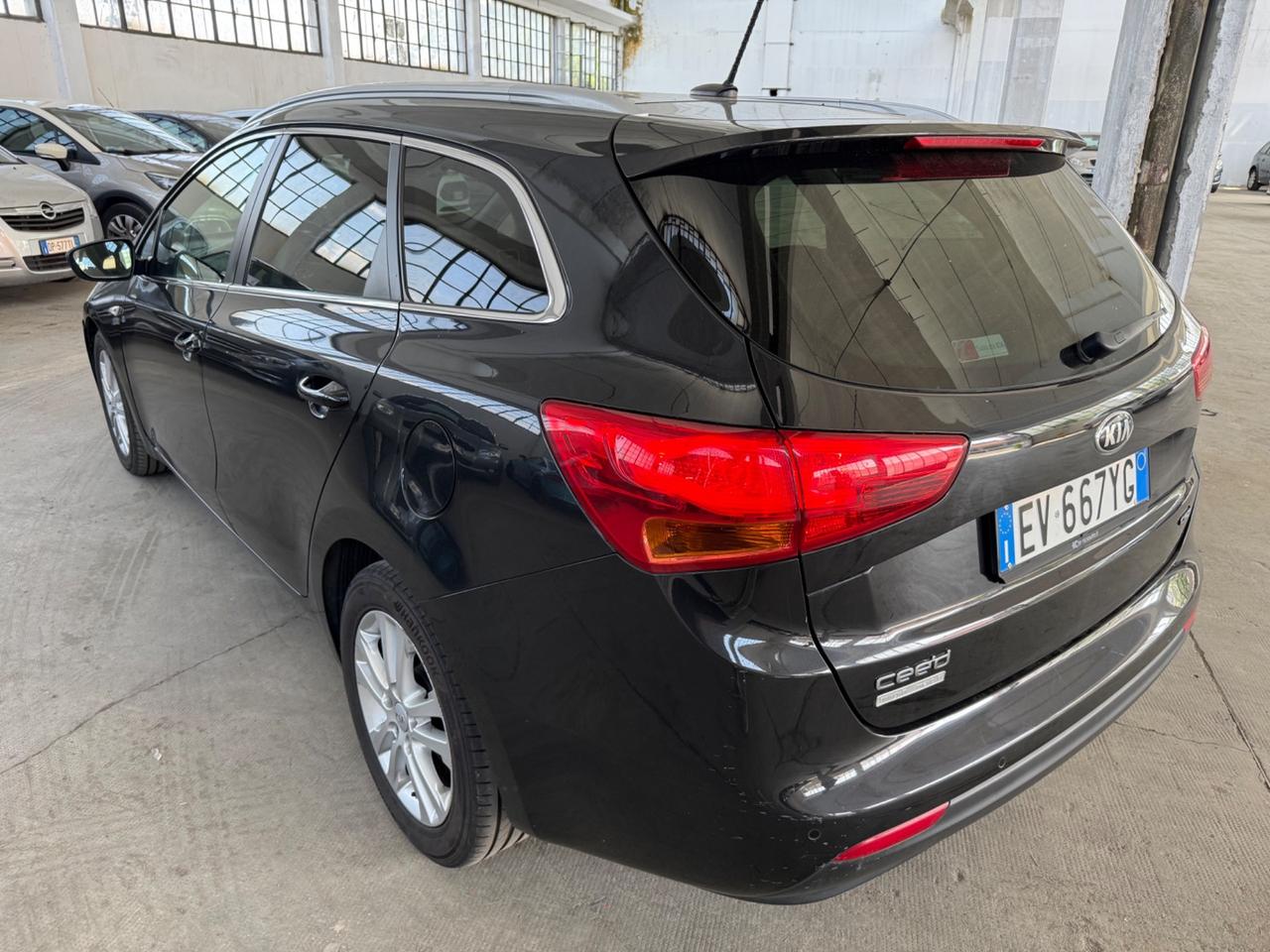 Kia Ceed cee'd 1.6 CRDi 110 CV SUPER PREZZO!!!