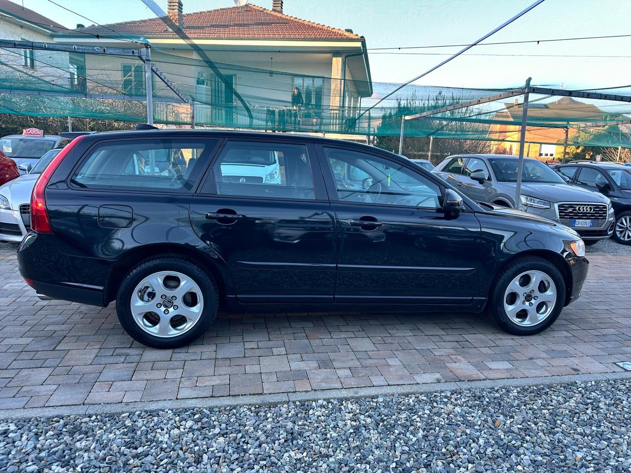 Volvo V50 D3 R-design