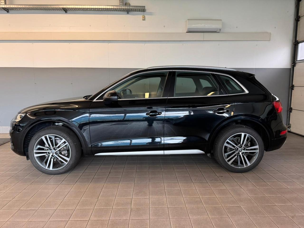Audi Q5 35 TDI quattro S tronic Business Sport
