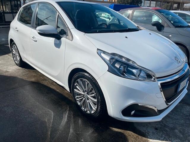Peugeot 208 BlueHDi 75 5 porte Allure