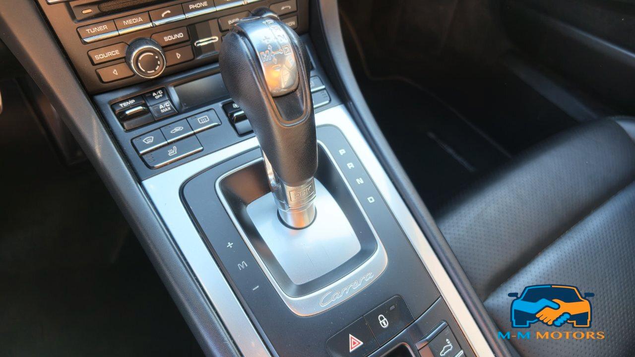 Porsche 911 Coupe 3.4 Carrera 4