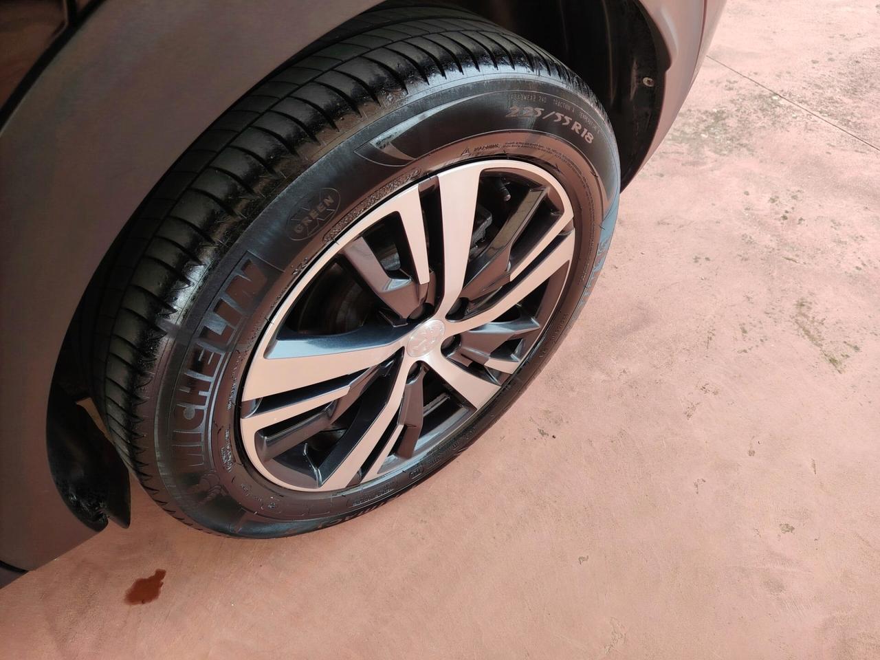 Peugeot 3008 BlueHDi 130 Business sport full opt tetto