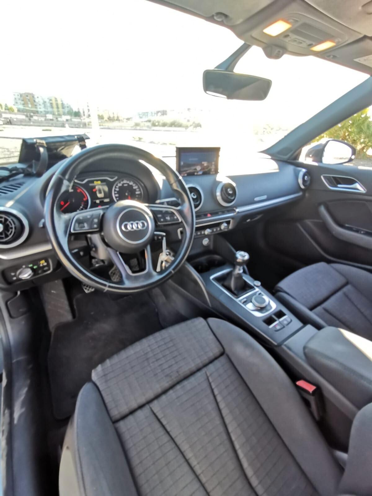 Audi A3 Cabrio 1.6 TDI 116 CV Sport 2018