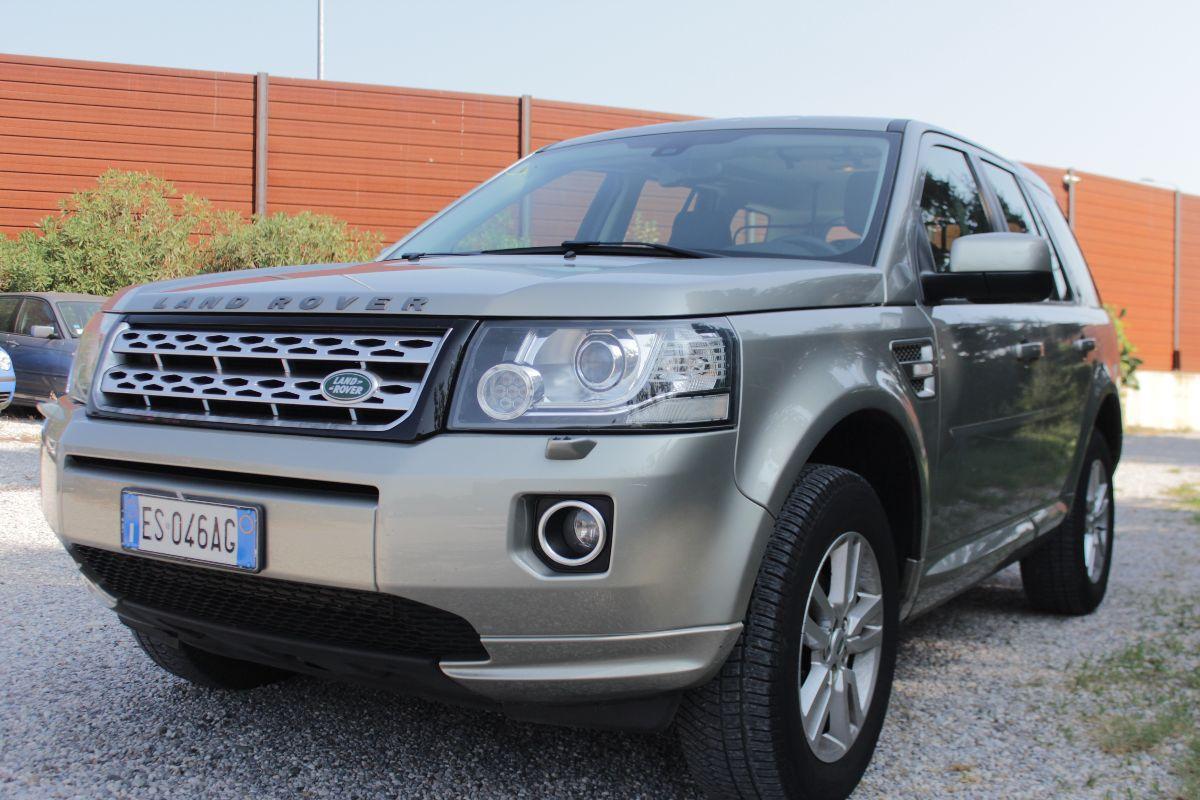 LAND ROVER - Freelander - 2.2 SD4 S.W. SE