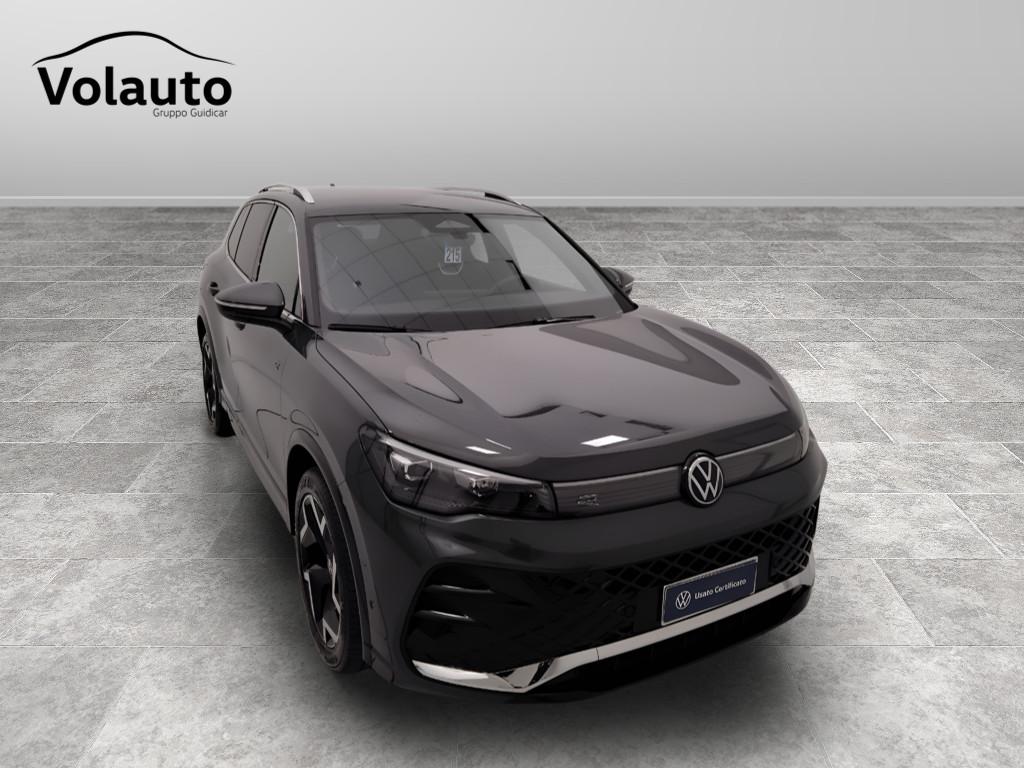 VOLKSWAGEN Tiguan III 2024 - Tiguan 2.0 tdi R-Line 150cv dsg