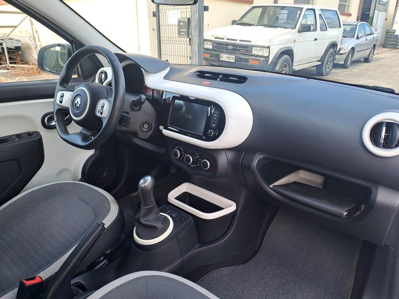 Renault Twingo SCe Stop&Start la Parisienne