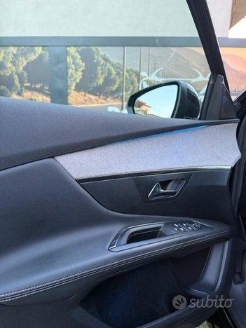 PEUGEOT 3008 GT