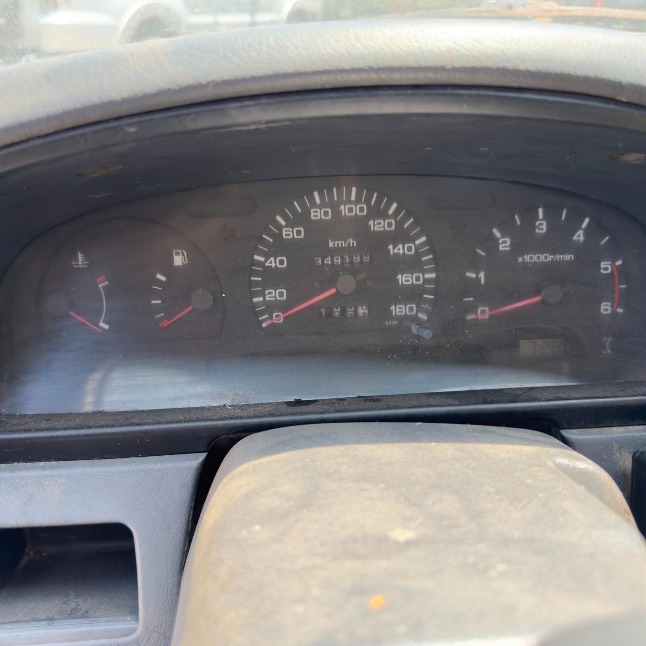 Nissan Pick Up king kab 2500 autocarro