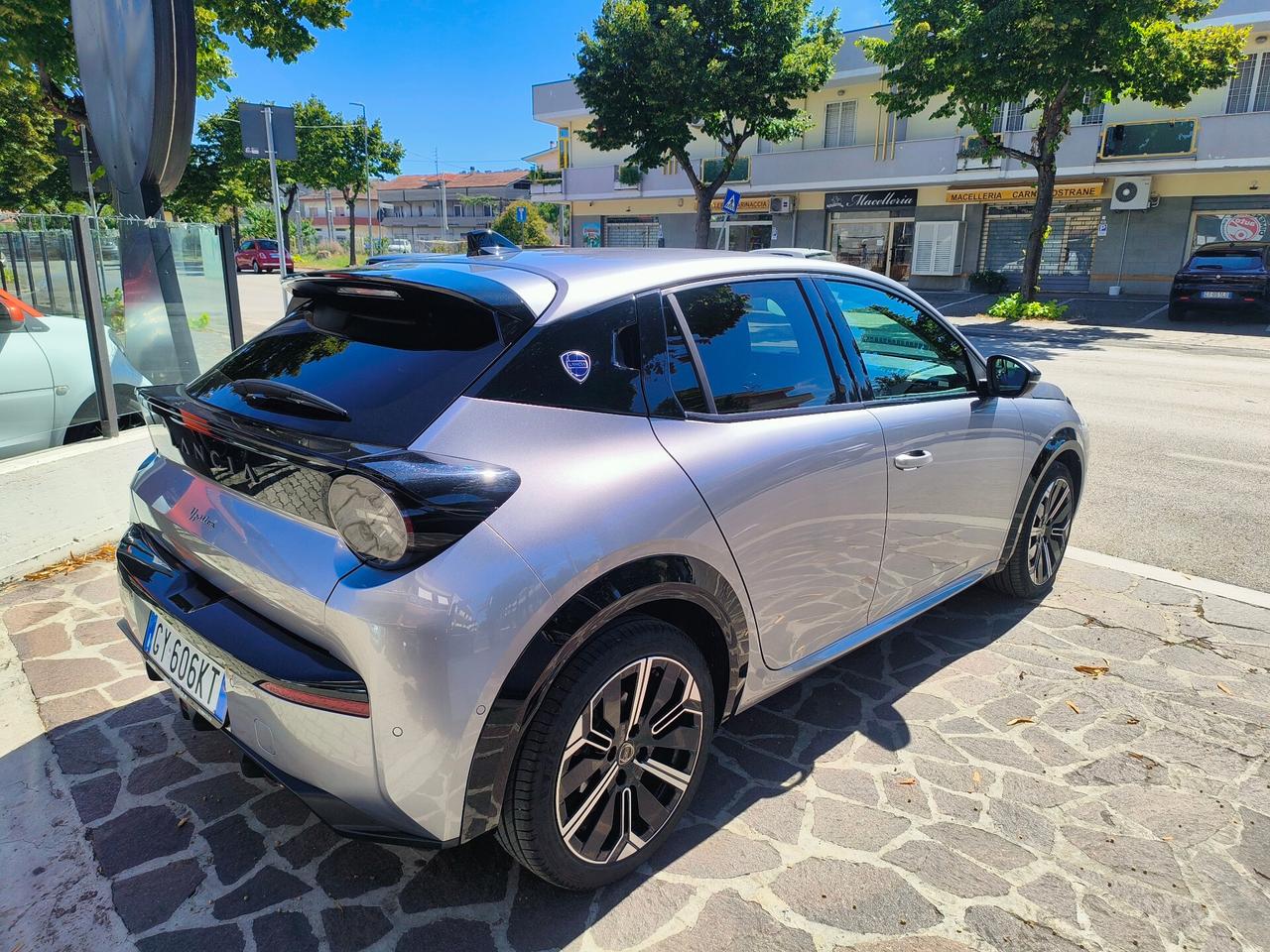Lancia Ypsilon Hybrid e-DCT LX
