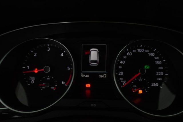 VOLKSWAGEN Passat Passat 1.6 TDI DSG Business BlueMotion Technology