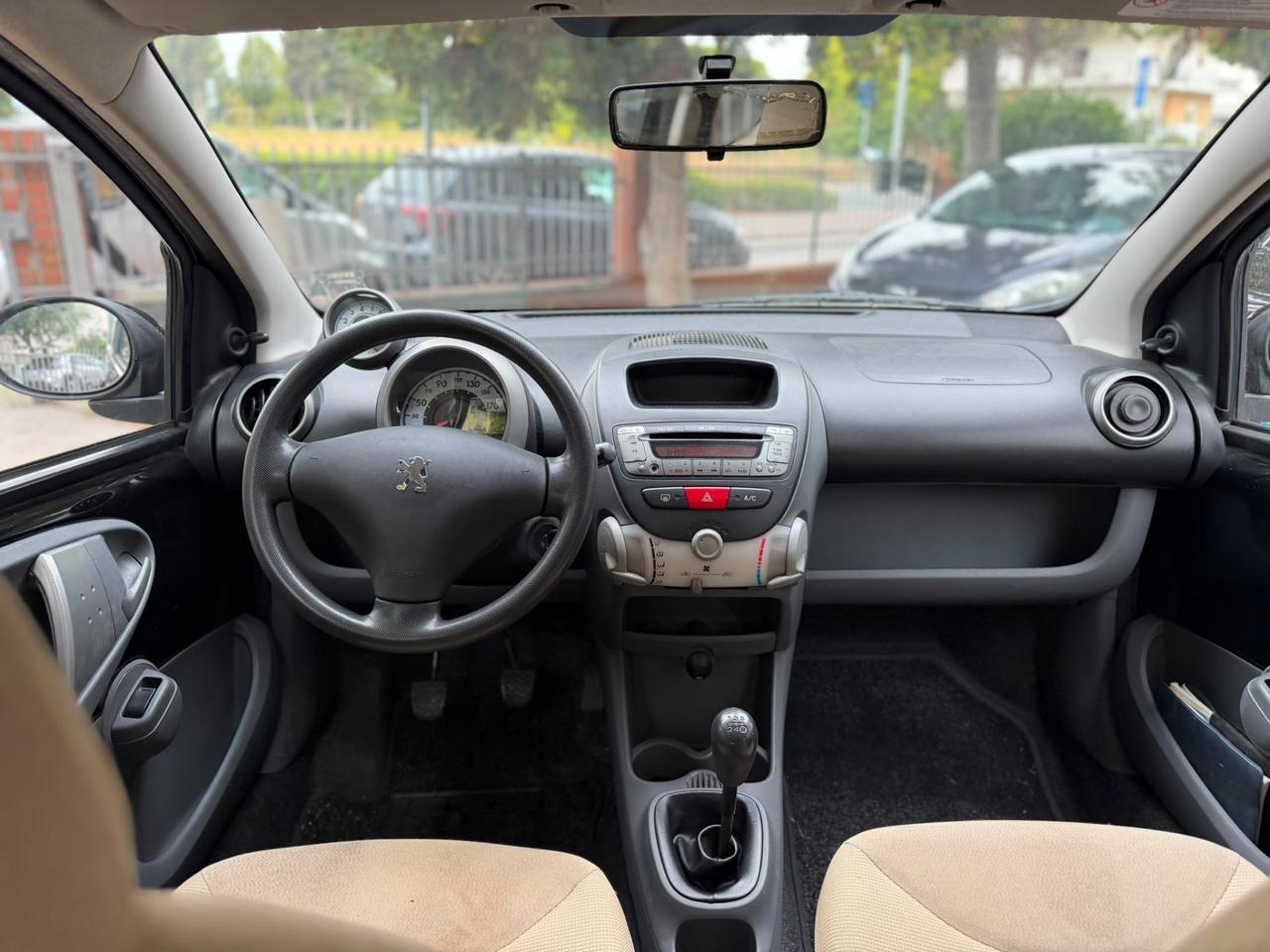 Peugeot 107 1.0 68CV 3p. Plaisir