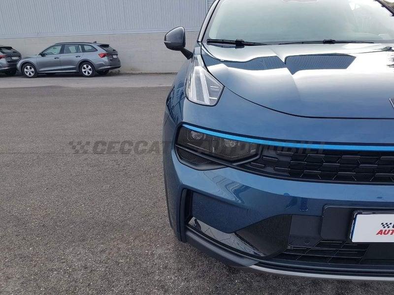 Lynk & Co 01 01 1.5 td phev