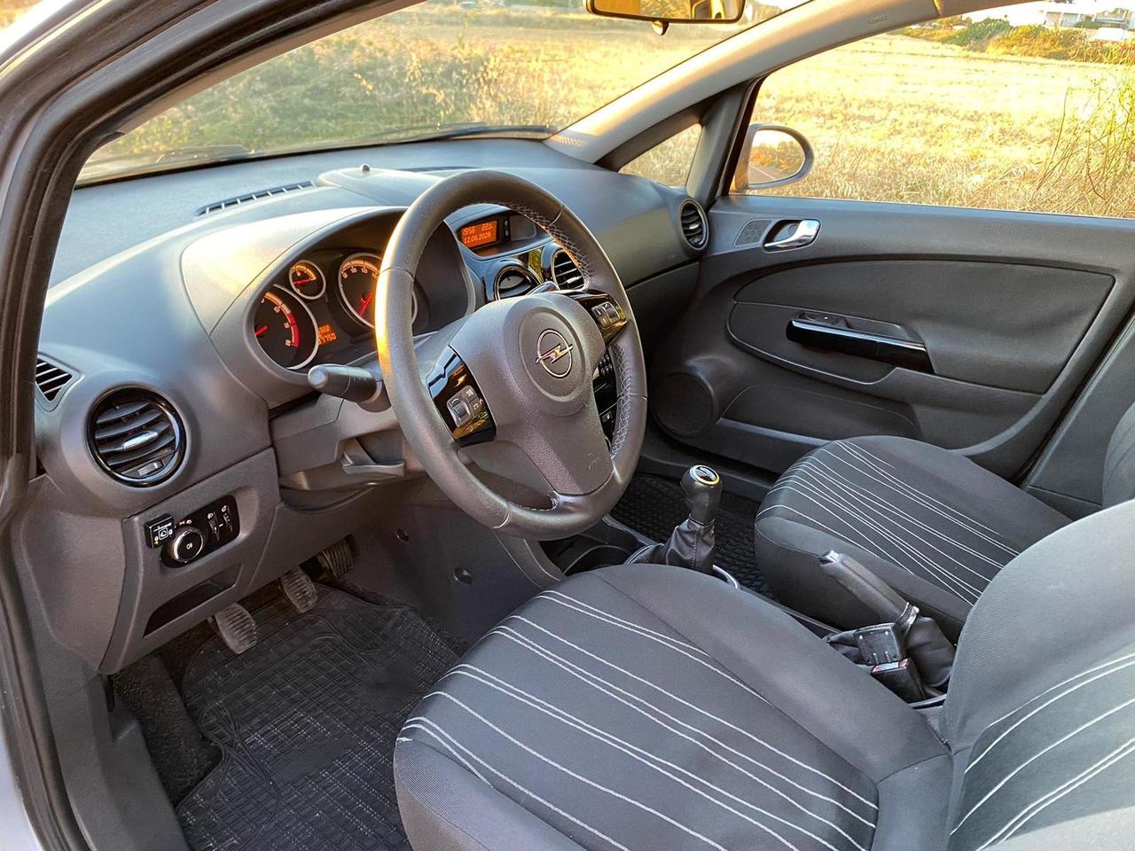 Opel Corsa 1.2 80CV 5 porte GPL-TECH Club