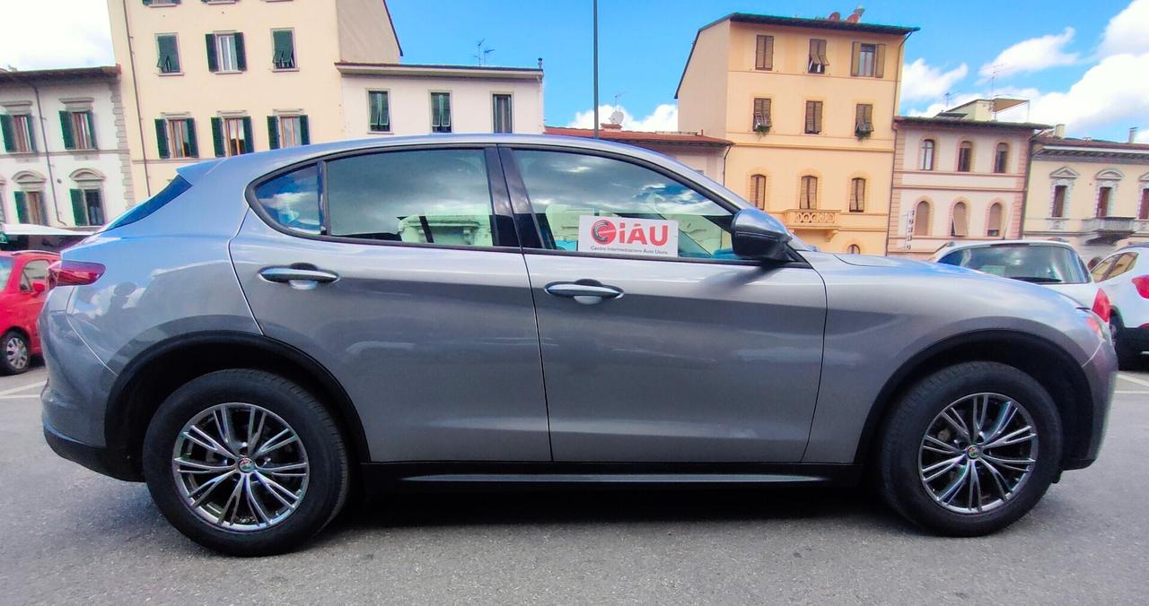 Alfa Romeo Stelvio 2.2 Turbodiesel AT8 Q4 Business