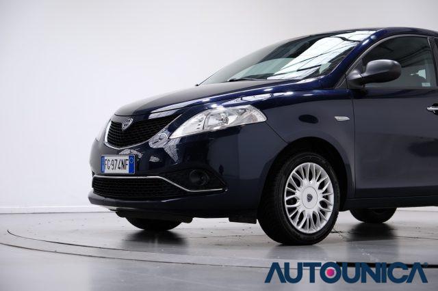 LANCIA Ypsilon 1.2 69 CV 5 PORTE SILVER NEOPATENTATI