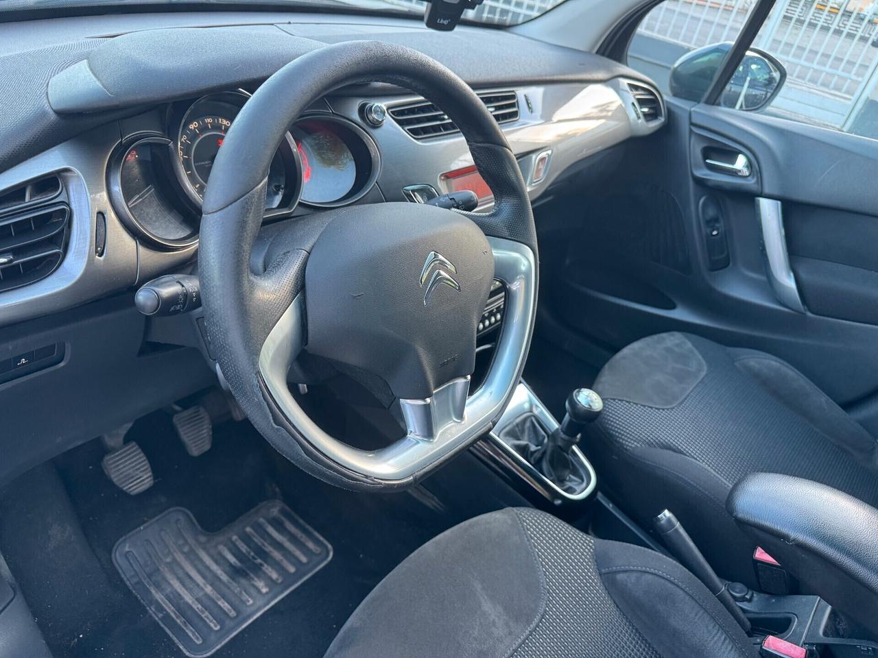 Citroen C3 1.4 HDi 70 Exclusive 2012 TETTO