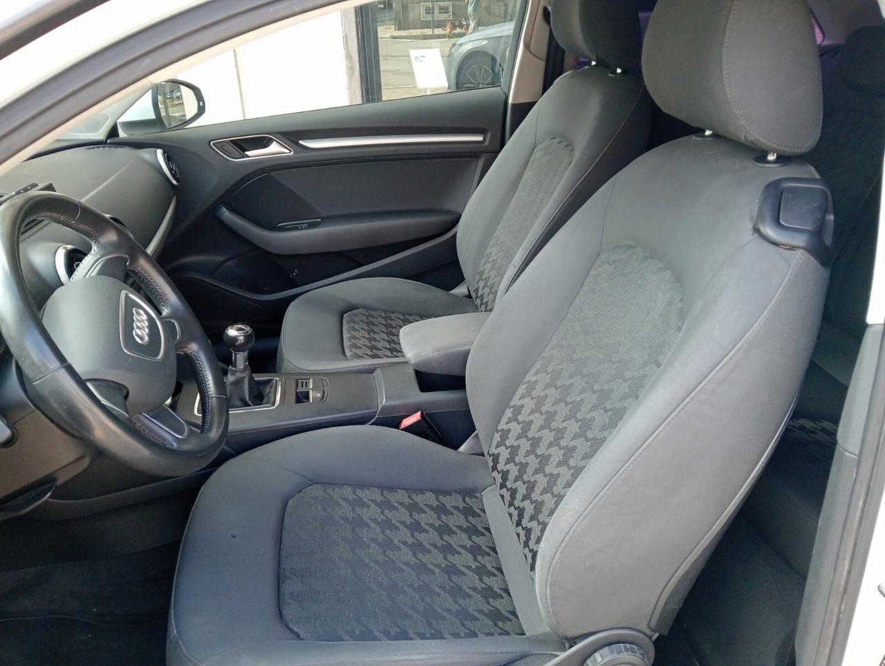 Audi A3 1.6 TDI Ambition 105 CV