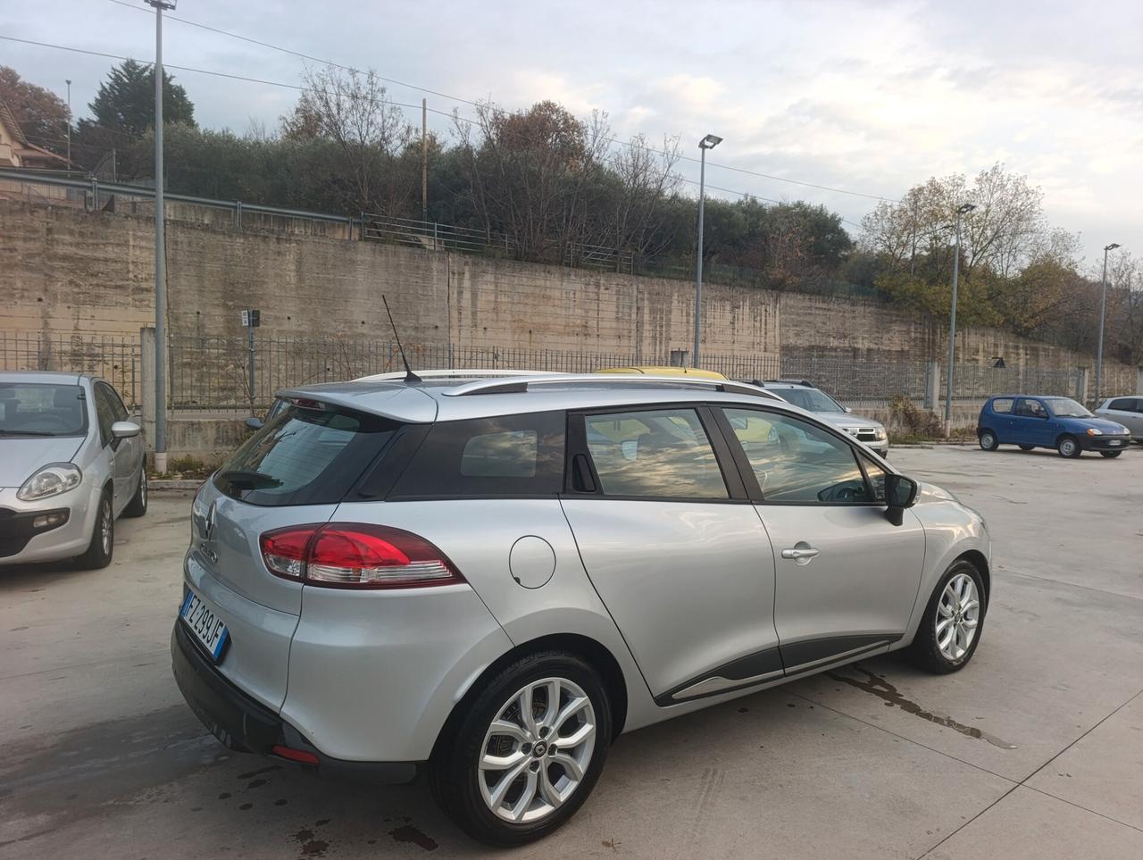 Renault Clio Sporter dCi 8V 90 CV EDC Business